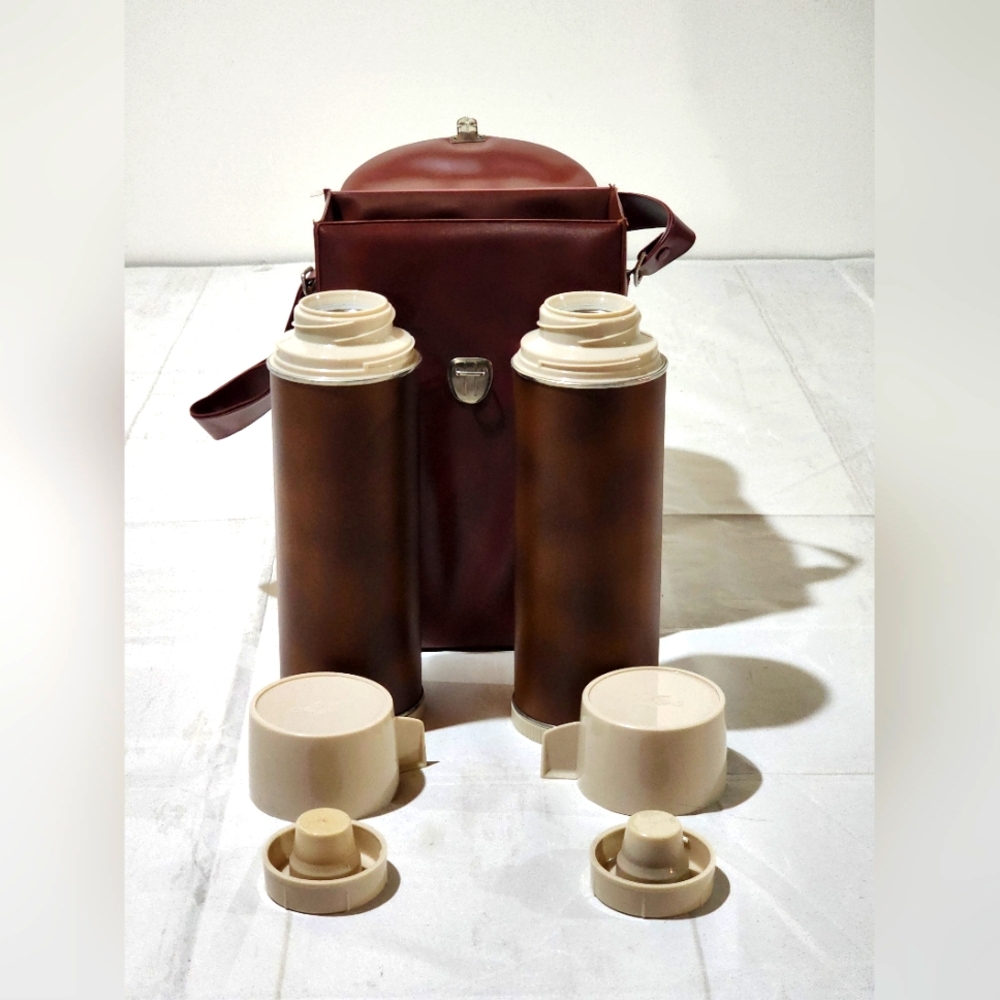 🔥SOLD🔥Vintage Brown Aladdin Thermos Set with Carrying Case